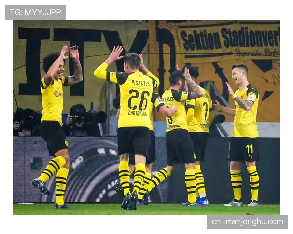 战术复盘：多特蒙德如何利用霍夫曼的跑动撕开美因茨的肋部空当